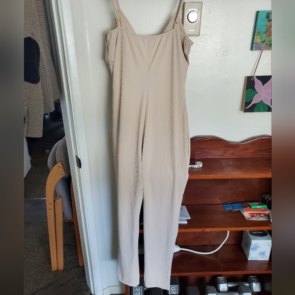‼️3 for $12‼️ CBR Jumpsuit - Picture 3 of 6
